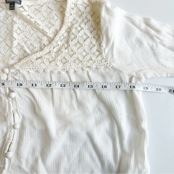 Charlotte Russe Peasant Blouse Top Shirt White Small Button Up Flowy Bell Sleeve - Picture 3 of 6